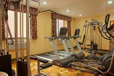 Best Western Plus Arena Hotel New York Ngoại thất bức ảnh