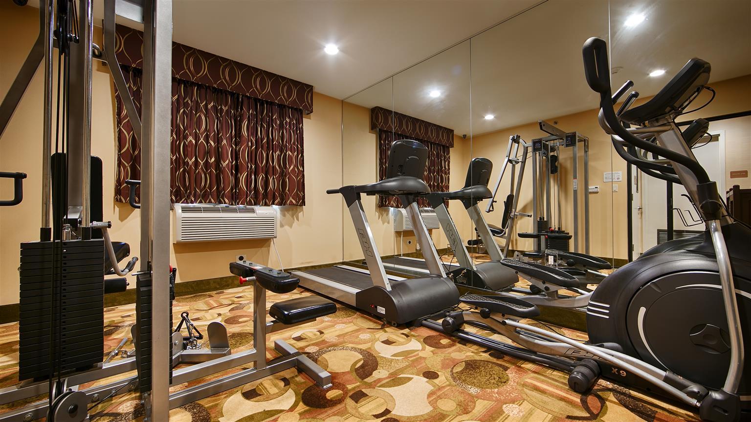 Best Western Plus Arena Hotel New York Ngoại thất bức ảnh