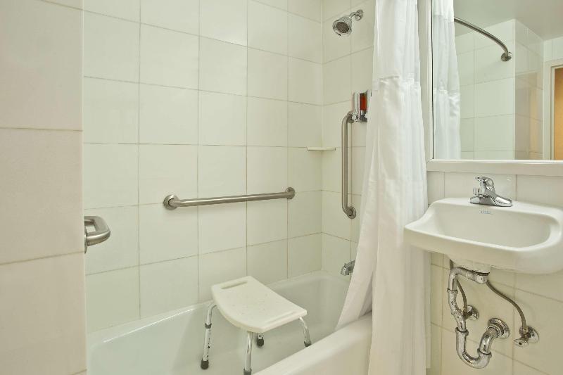 Best Western Plus Arena Hotel New York Ngoại thất bức ảnh